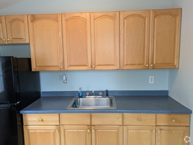 Building Photo - 50 S Washington Ave Unit Cottage Rental
