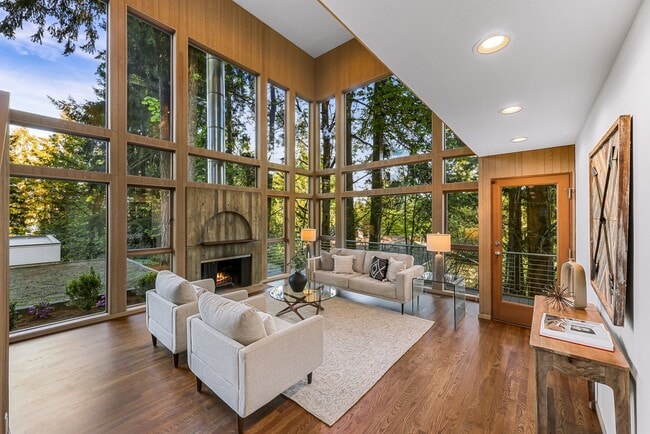 Photo - 2261 W Lake Sammamish Pkwy SE