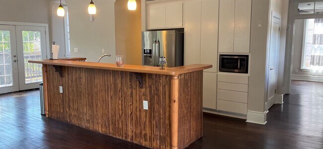 2 br, 2 bath House - 610 Nolan St - 2 br, 2 bath House - 610 Nolan St