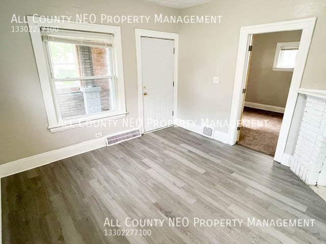 12114 Soika Ave Unidad Down Unit