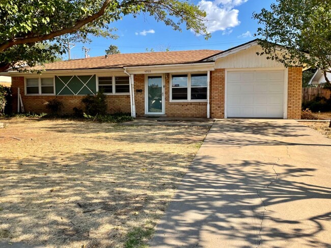 Building Photo - 4933 9th St Rental