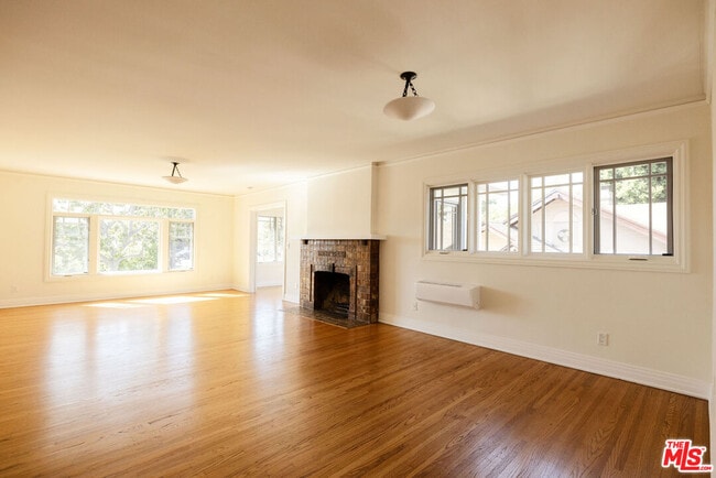 Photo - 824 Brent Ave