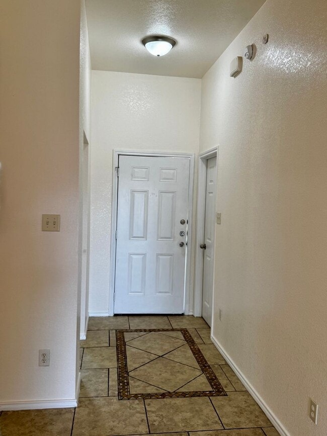 Photo - Spacious 4 Bedroom 2 Bath