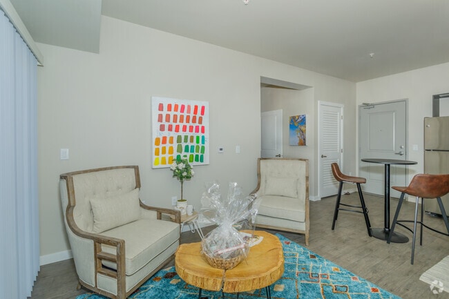 1BR, 1BA - 535 SF - Coburn Crossing