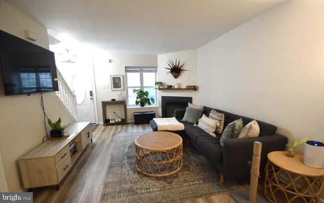 Photo - 138 Creekside Ct