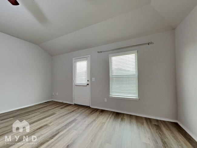 Photo - 4242 Stuebner Hl Dr