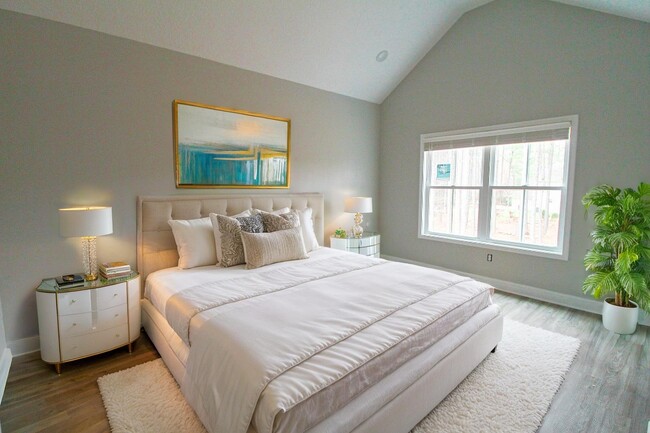 Photo - 5007 Cypress Lake Rd