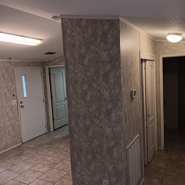 Photo - 715 7th Ave NE