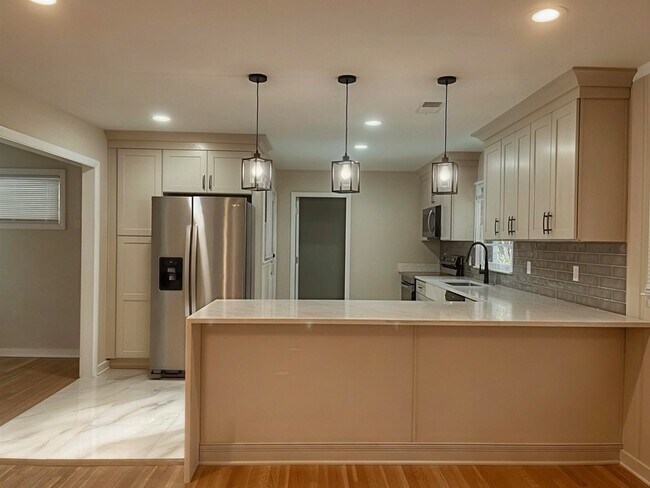 Photo - 456 Sharon Dr