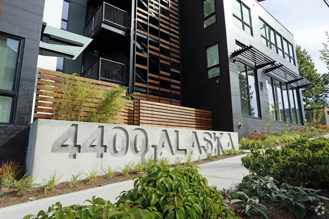 4400 Alaska - 4400 Alaska Apartments