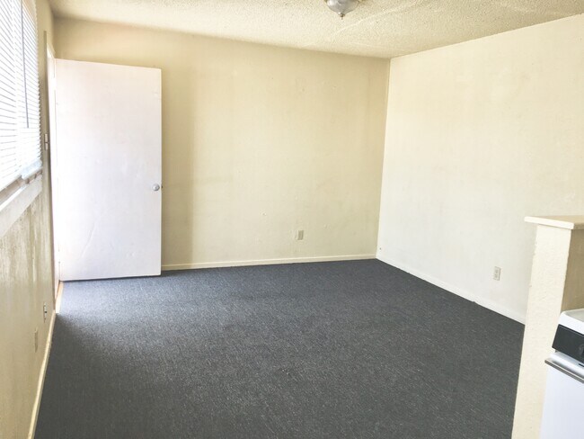 Photo - California Apartments