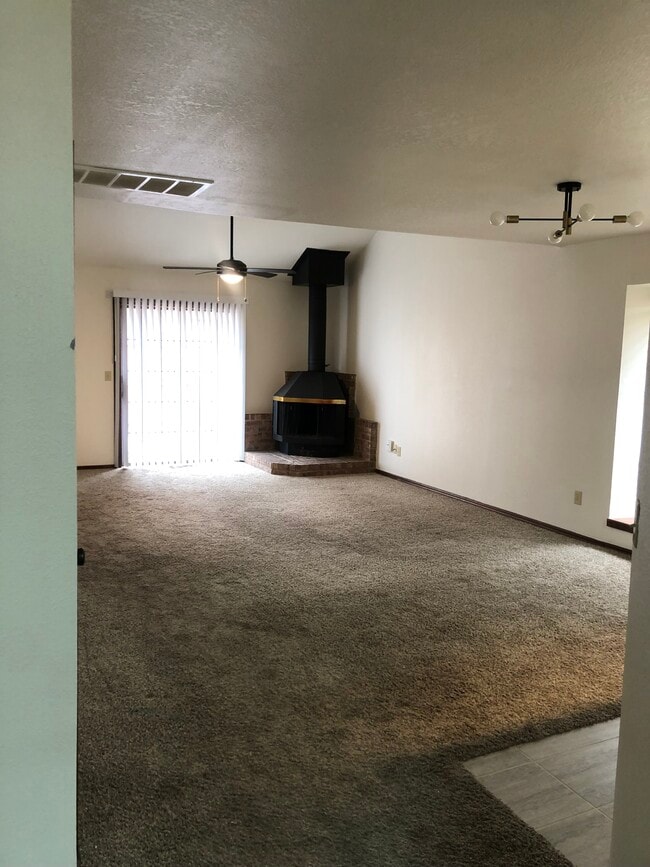 Photo - 9137 Knottingham