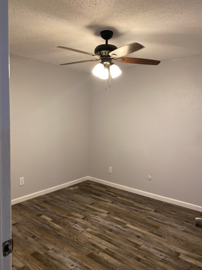 Photo - Calypso Court Apartments