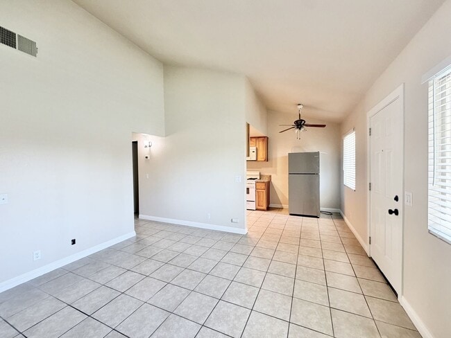 Photo - AVAILABLE NOW!! 2 Bedroom 1 Bathroom apartment in Palm Springs! Unit 03