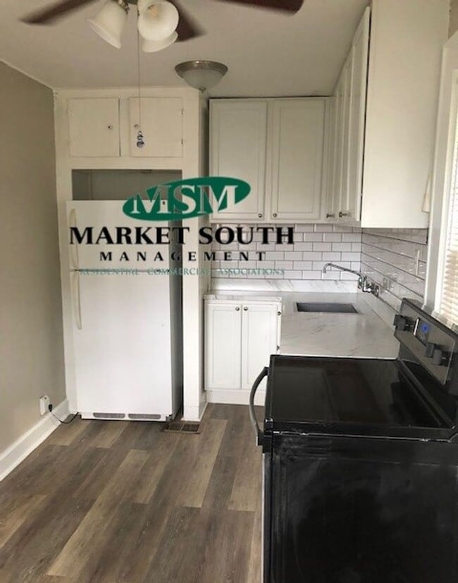 Photo - 508 E 48th St Unidad Carriage House