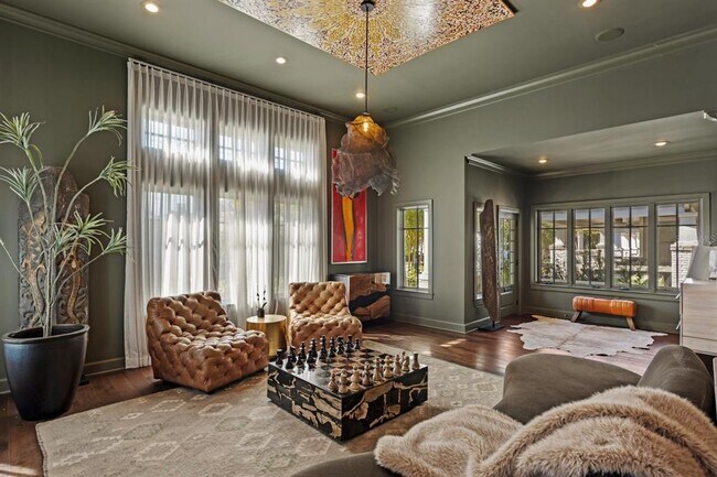 Photo - 2115 W Watrous Ave