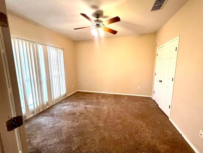 Photo - 326 Sabal Loop