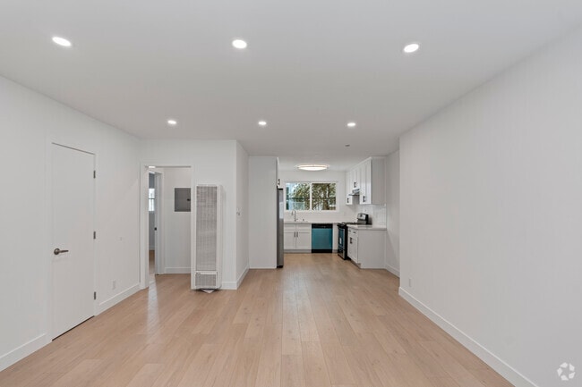 336 W Wilson Ave