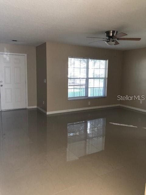 Photo - 8431 Hawbuck St