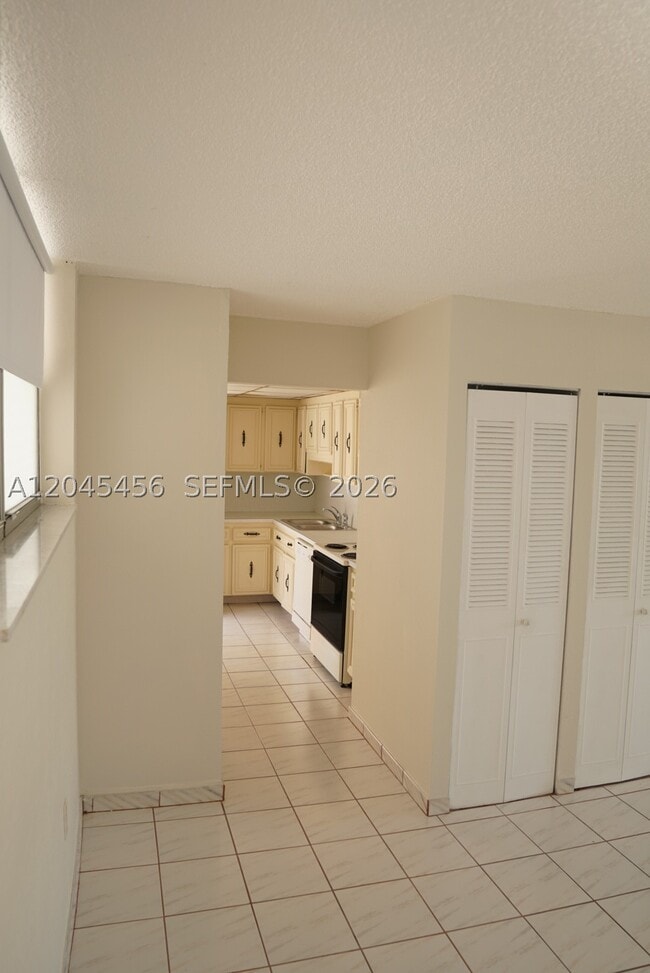 Photo - 1750 James 7K Unit 7K