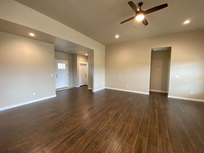 Photo - ~Beautiful Brand New Home in Sutherlin~