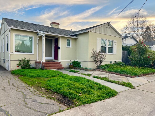 Photo - 127 22nd Ave