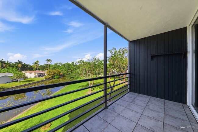 Photo - 121 Royal Pk Dr Unit 3A
