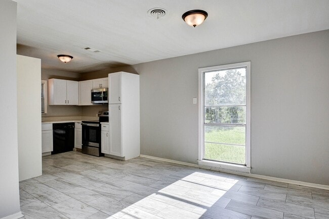 Photo - 131 Lakewood Dr