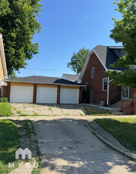 Photo - 1724 Woodlawn Ave