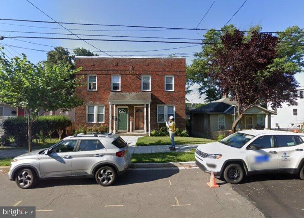 Photo - 4243 Eads St NE House