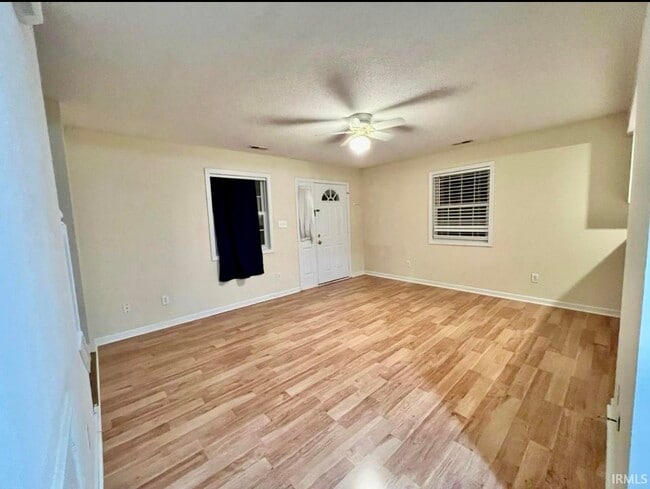 Photo - 3410 S Oaklawn Cir