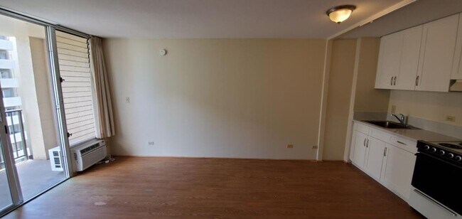 Photo - Studio unit with washer/dryer available located in the center of Waikiki- Fairway Villa