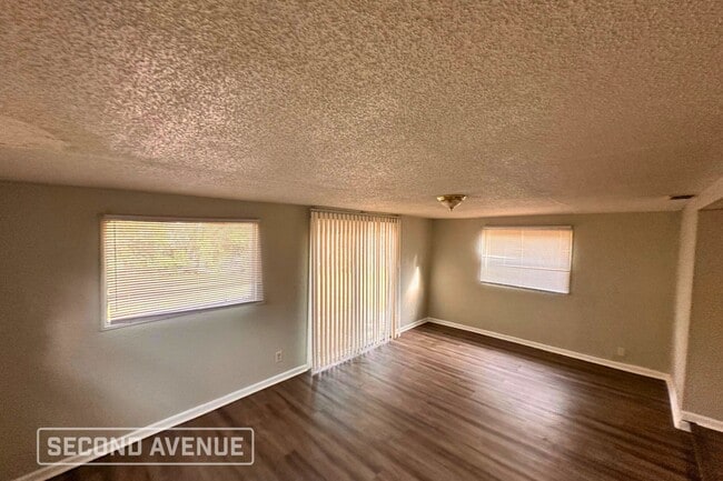 Photo - 1743 Palmdale St