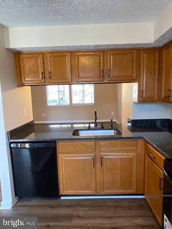 Photo - 5863 Rowanberry Dr