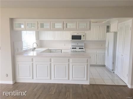 Photo - 3 br, 3 bath House - 115 S Lucia Ave # B