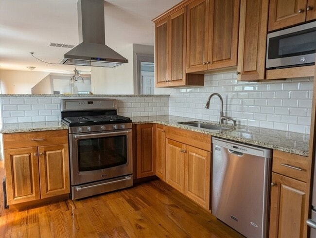 Building Photo - 7 Weymouth Ave Unit 3