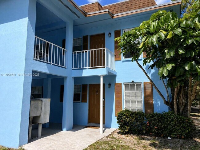 Photo - 4951 Wedgewood Way Unidad 4