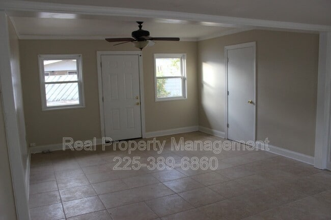 Photo - 2156 Seracedar St