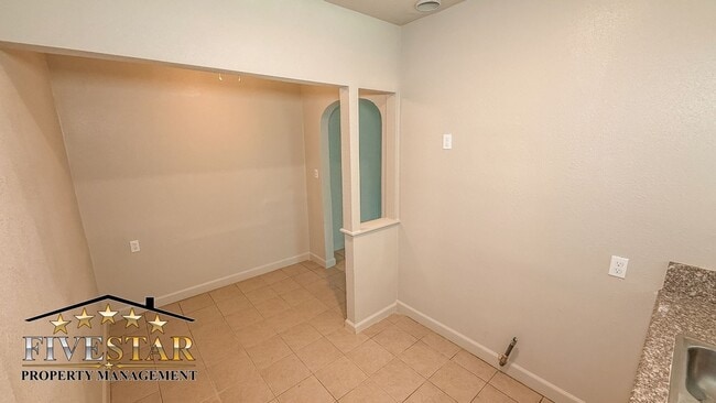 Photo - 1902 Bank St Unit 1902