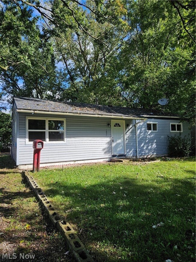 Building Photo - 1859 Sheffield Dr