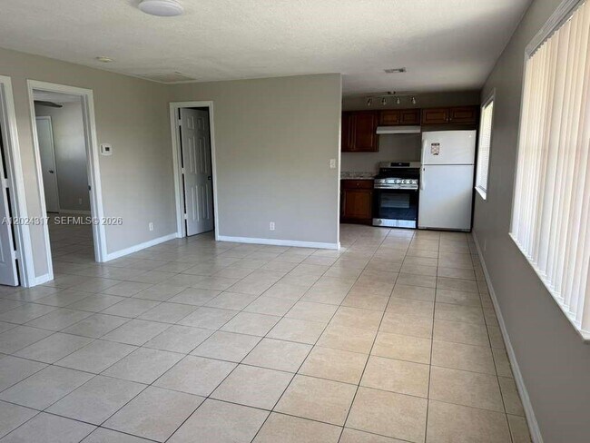 Photo - 588 Holly Dr Unit B
