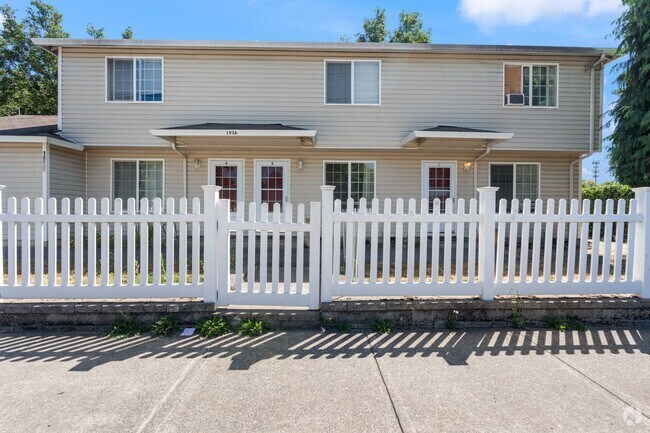 Building Photo - 1936 SE 162nd Ave Unit B Rental