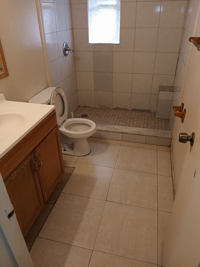 Photo - 1906 Honour Rd