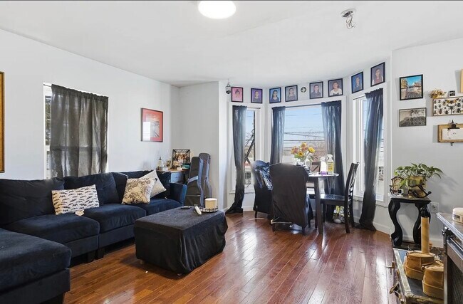 Photo - 158 Court St Unidad Second floor