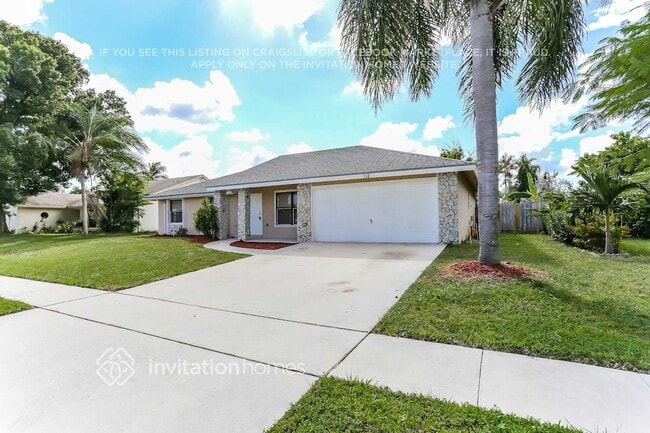 Photo - 112 La Mancha Ave