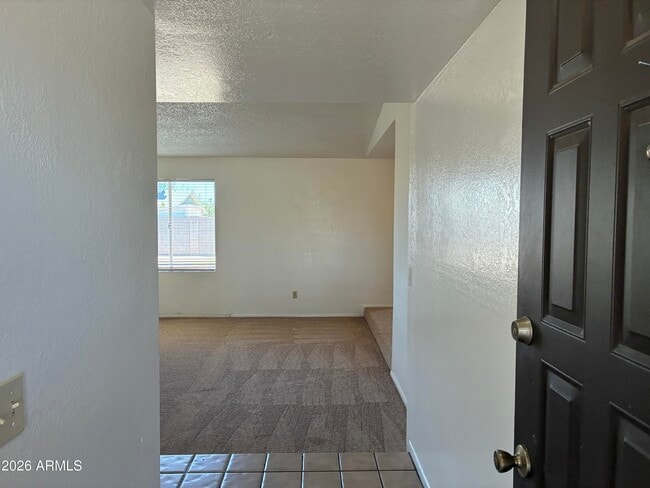 5915 W Tierra Buena Ln