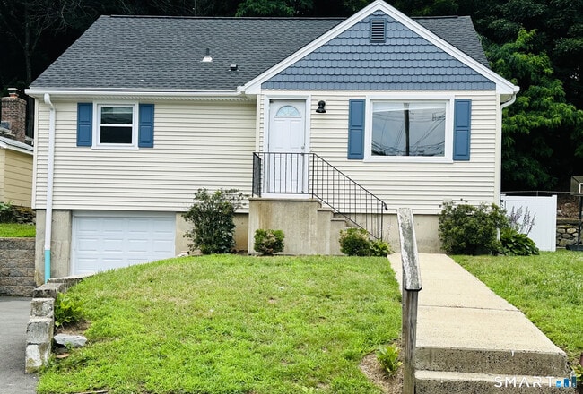 Photo - 136 Hillside Ave