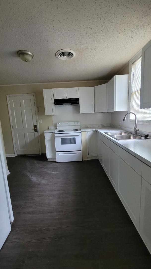 Photo - 308 Forrestal Ln