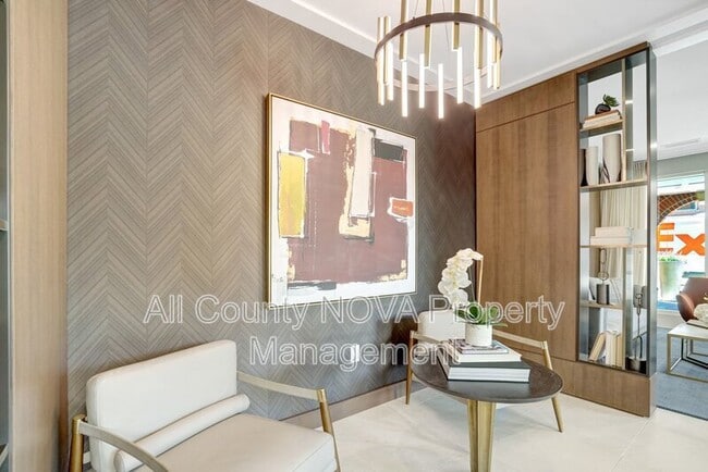 Photo - 635 Slaters Ln Unit 101