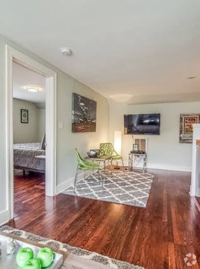 Building Photo - 1 bedroom in East Nashville. Minutes to 5 ... Rental